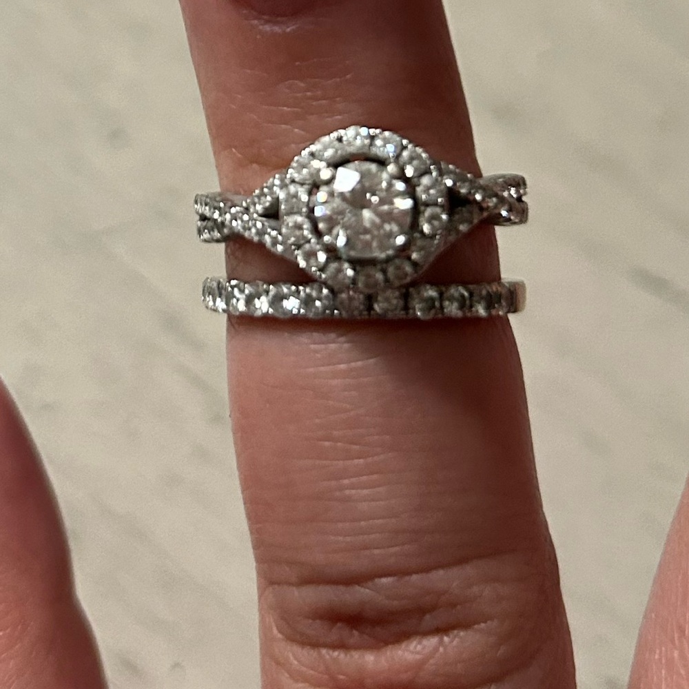 Elegant Platinum & Diamond Ring Set